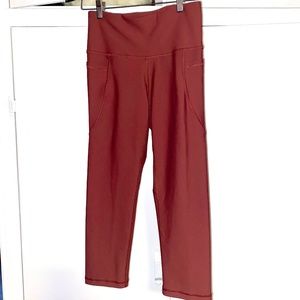 Old Navy Capri Leggings - Red, Size M